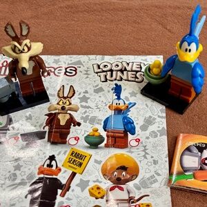 Duo LEGO LOONEY TUNES minifigures 71030-2 "Wile E. Coyote & Road Runner"